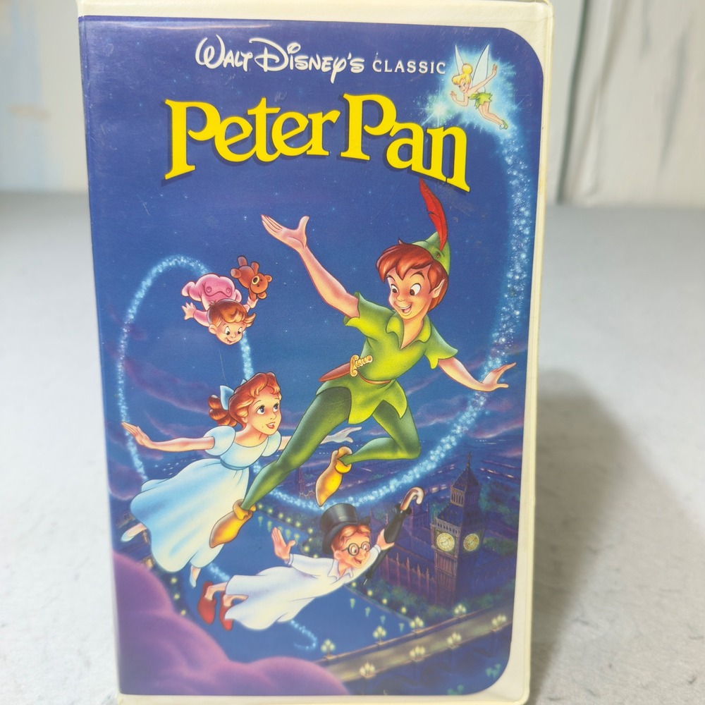 Walt Disney's Classic Peter Pan VHS Black Diamond‎ Clamshell 1990 Animated Movie